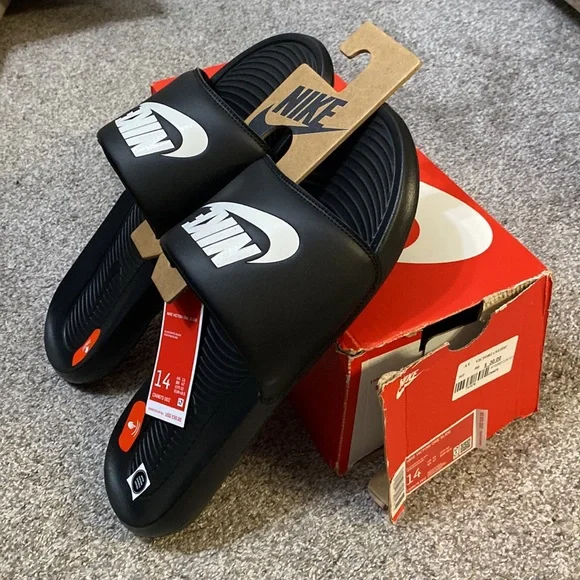 NWT Nike Victori One Slide - Black Size 14 - Picture 2 of 3